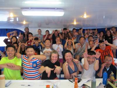 Similan-Scuba-Diving-Thailand-PADI-Party-on-the-Boad.JPG