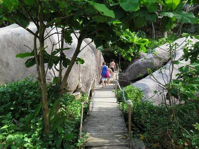 b2ap3_thumbnail_Thailand-Dive-MQ7-Trip-3-10-12-2014-8.jpg
