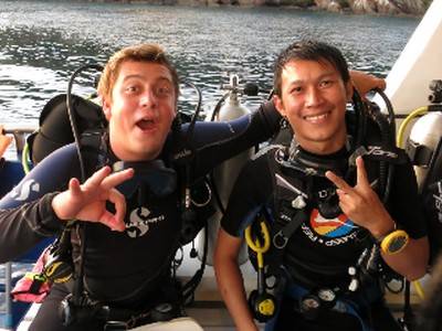 b2ap3_thumbnail_Thailand-dive-Juan-and-Constaze-did-their-PADI-Advanced-Open-Water-course-with-Gareth-5.jpg